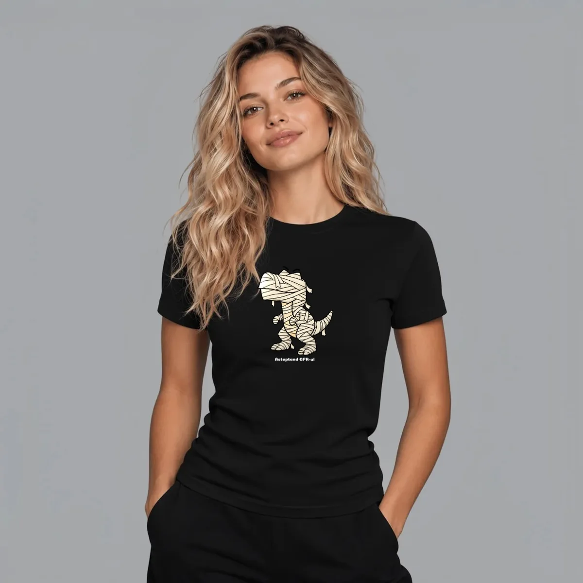 “Așteptând CFR-ul” T-shirt — Black, Front