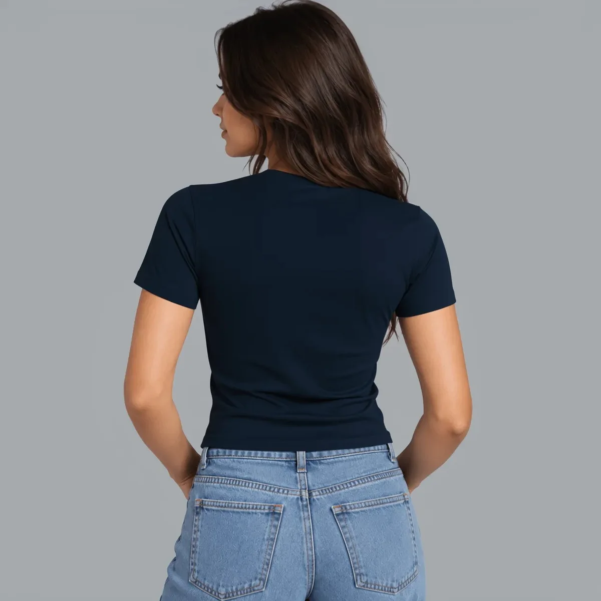 Tricou Officially 18 — Bleumarin, Spate